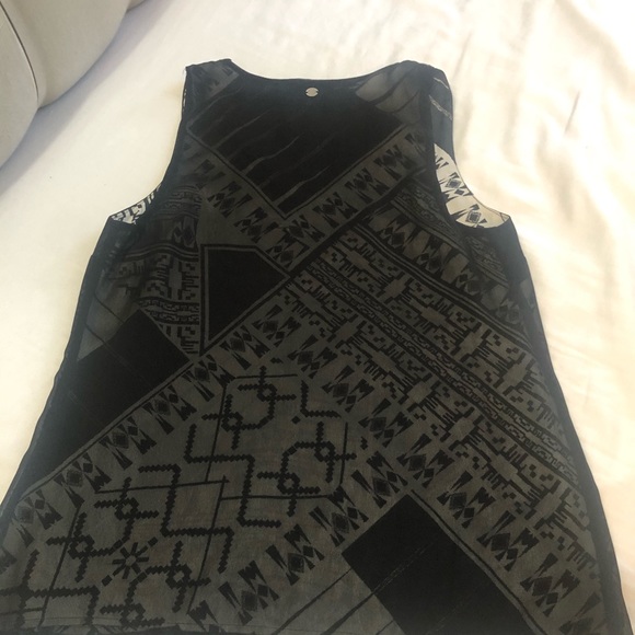 Guess top - Picture 2 of 4